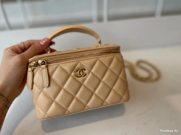 First Bag Ru CASE VANITY CHANEL 0818